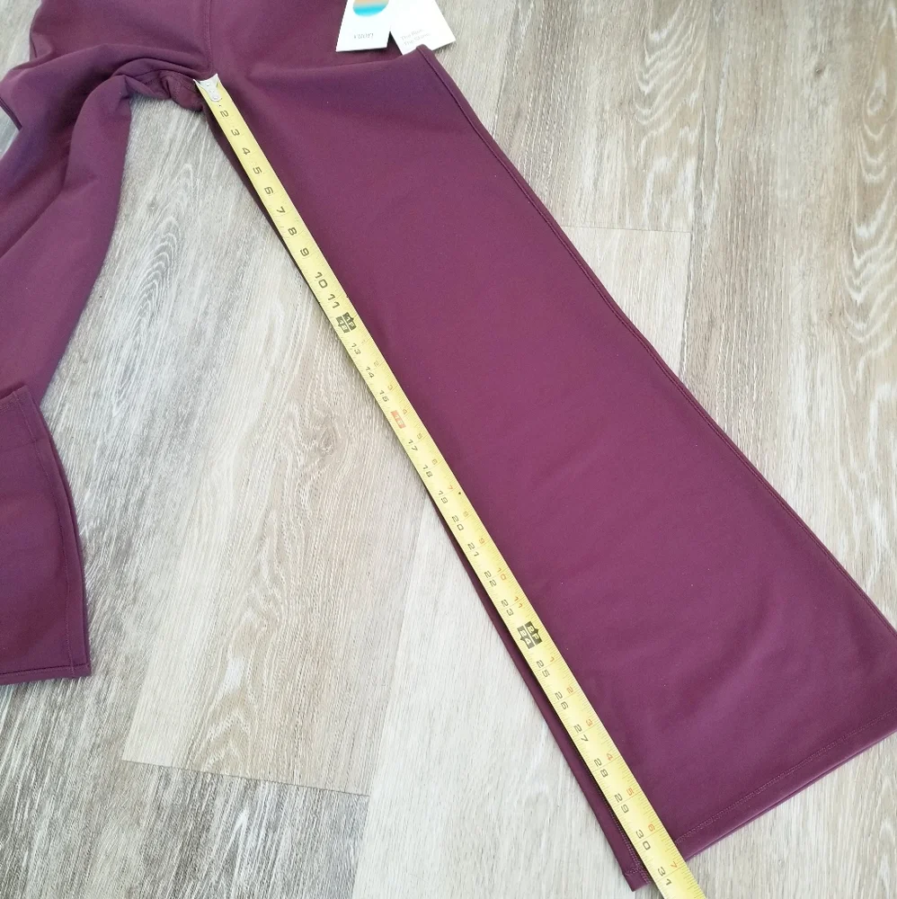 Vuori Chilled Out Bootcut Women's Performance Pant Leggings NWT Flare PRICE FIRM - Picture 11 of 16